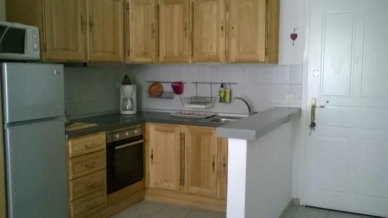 Ferienwohnung Nireos Proteos 20 Rafína Exterior foto
