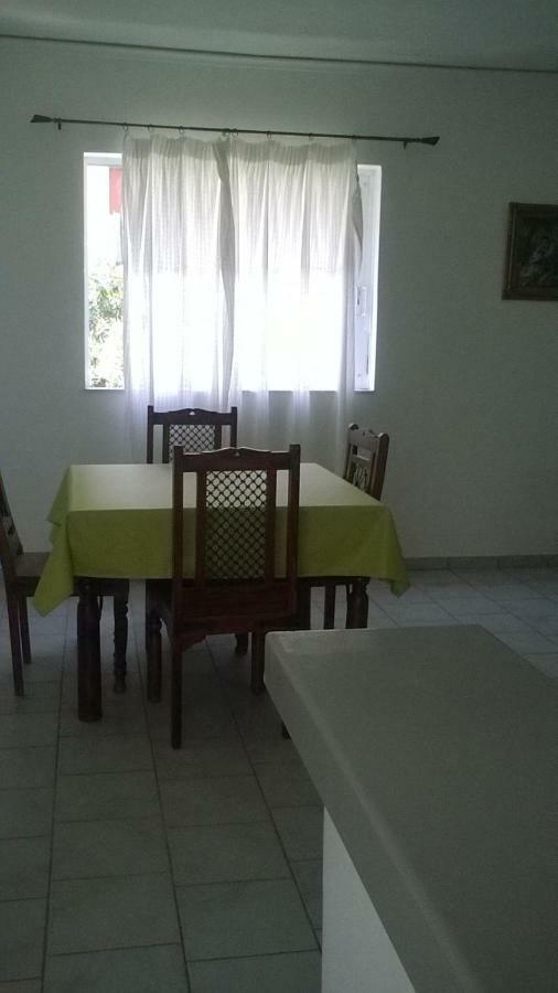 Ferienwohnung Nireos Proteos 20 Rafína Exterior foto